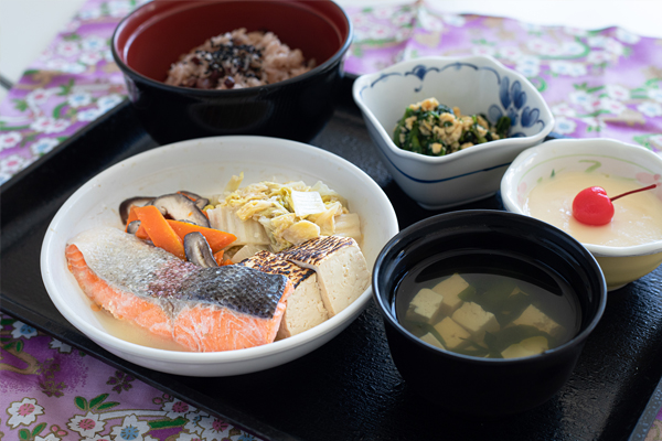 管理栄養士によるバランスの取れた食事