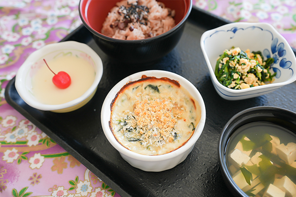 お食事